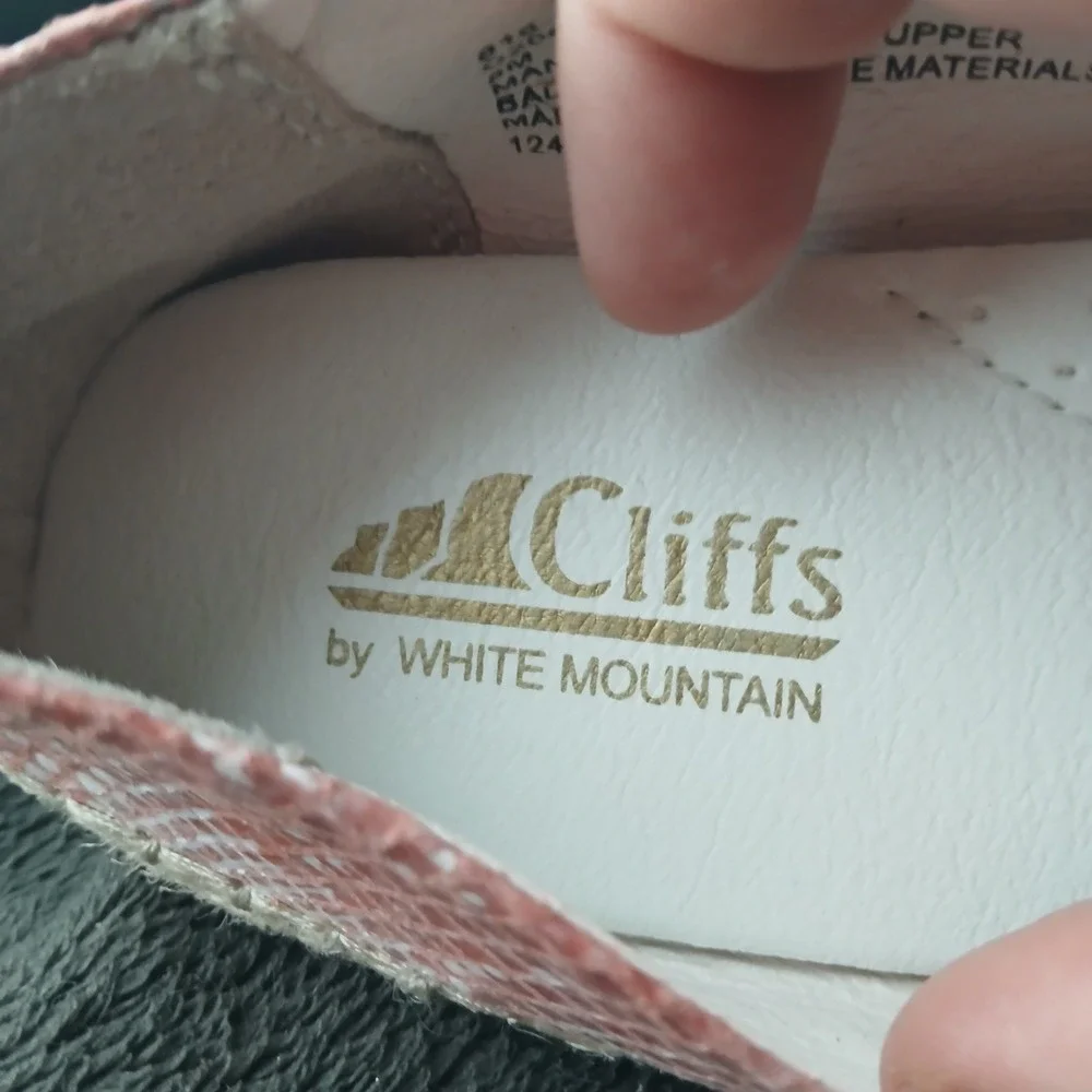 Cliffs by White Mountain Espadrille Flats 8M Pink Snakeskin Print Boho Casual